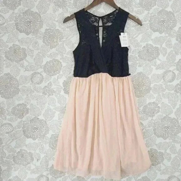NWT Asos Maternity Lace Chiffon Mini Dress 2 - Picture 1 of 8
